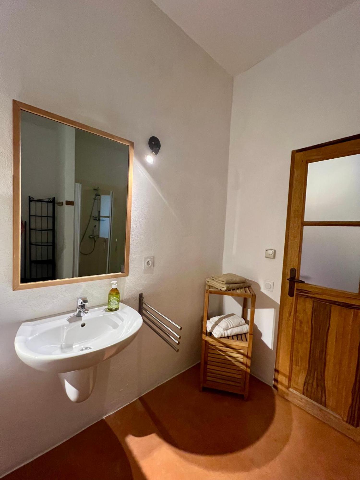 Vinauberge Poilhes Экстерьер фото
